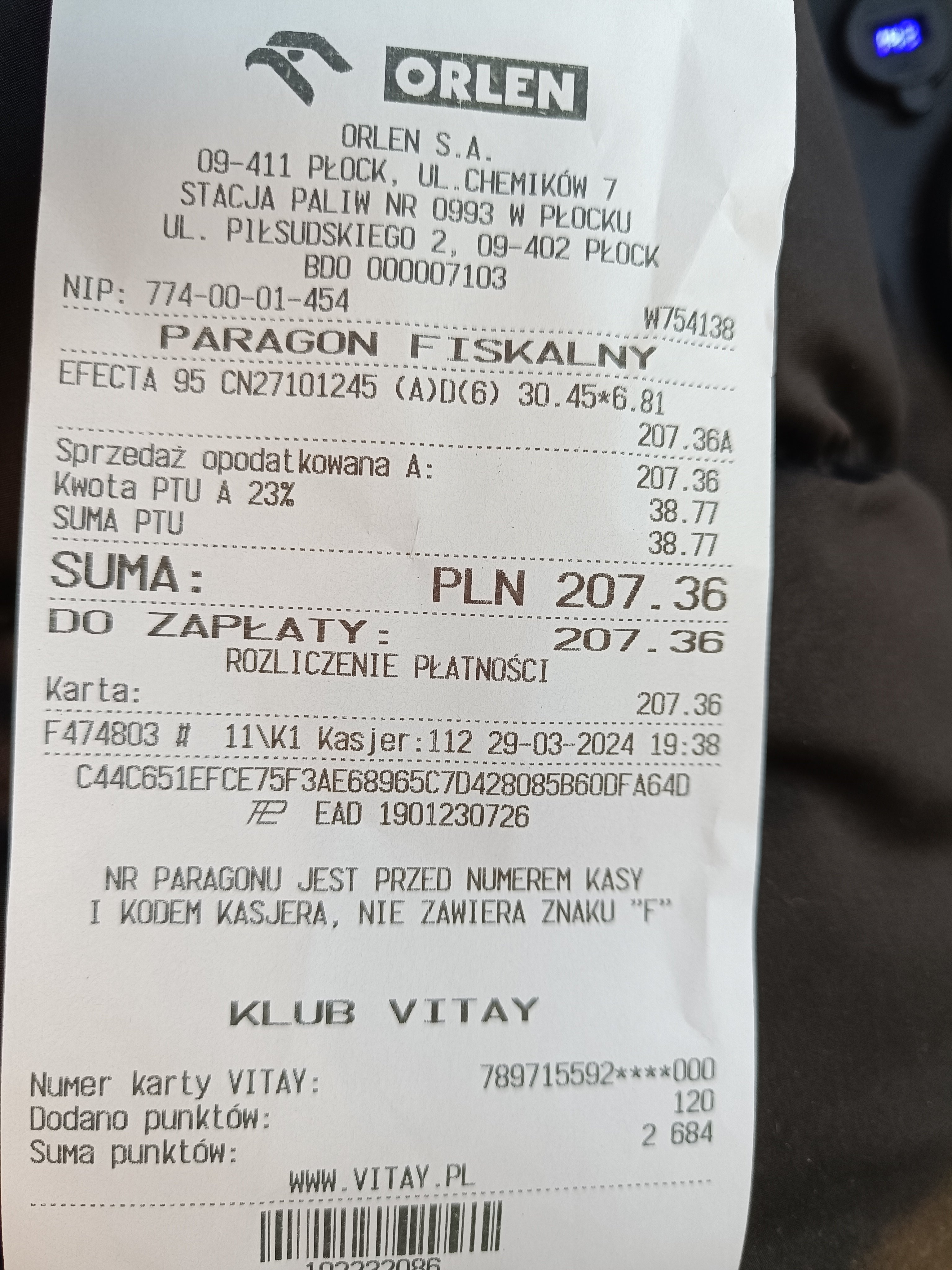 iAPZdGTYAf2jy7kM.jpg