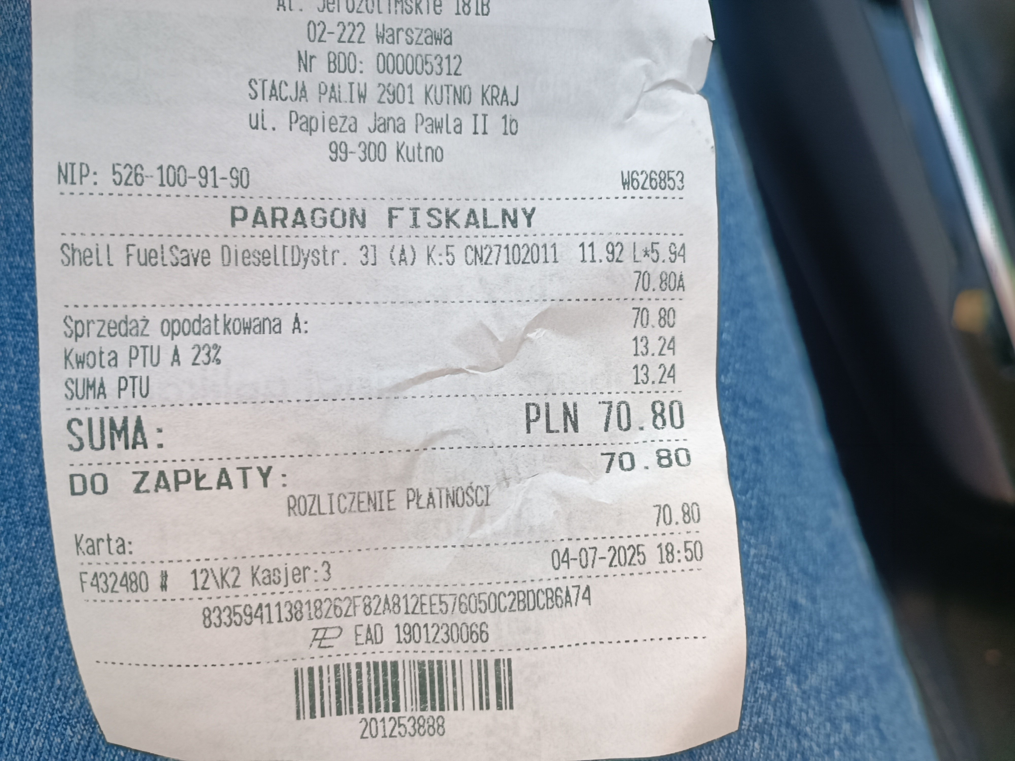 mFCzB6oKVtOUW2nP.jpg