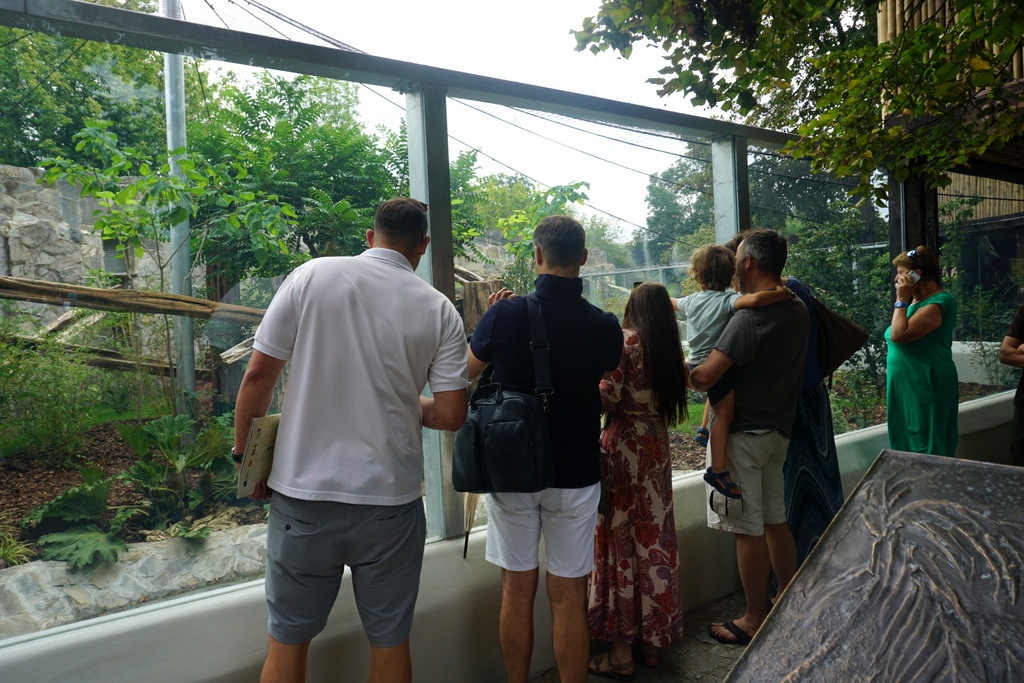 Zwiedzanie VIP wrocławskiego Zoo z opiekunem niedźwiedzi dla 5 osób!