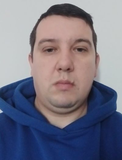 lRfDoudtViev4Epp.jpg