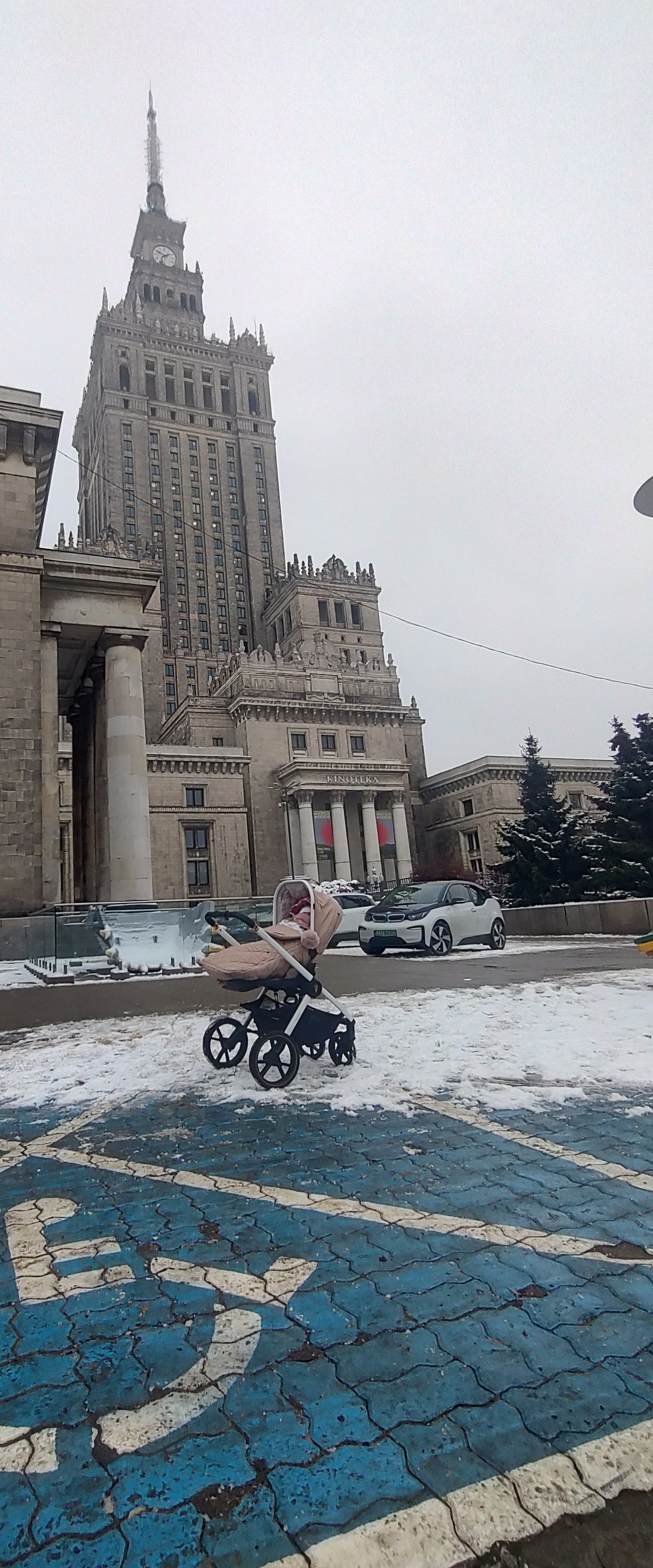 EjfInOzkY2BuyR2p.jpg