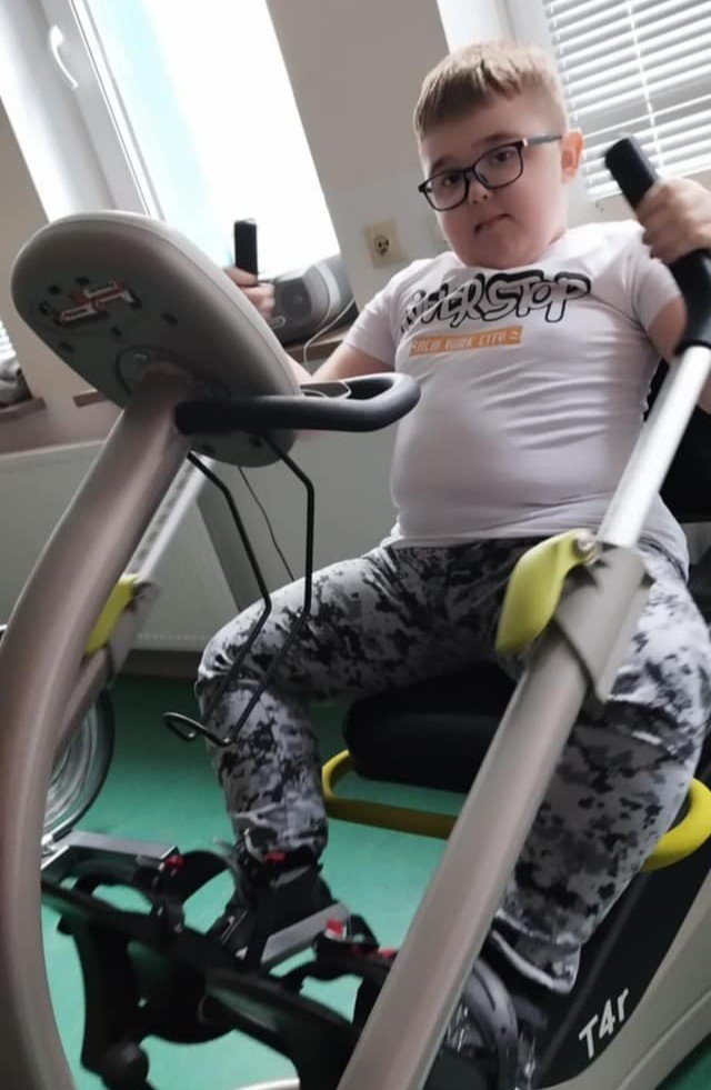 Z0m4LQsvEqhhnQvR.jpg