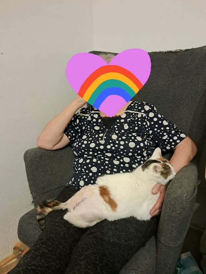 ZrcHy6muucy5xEqp.jpg