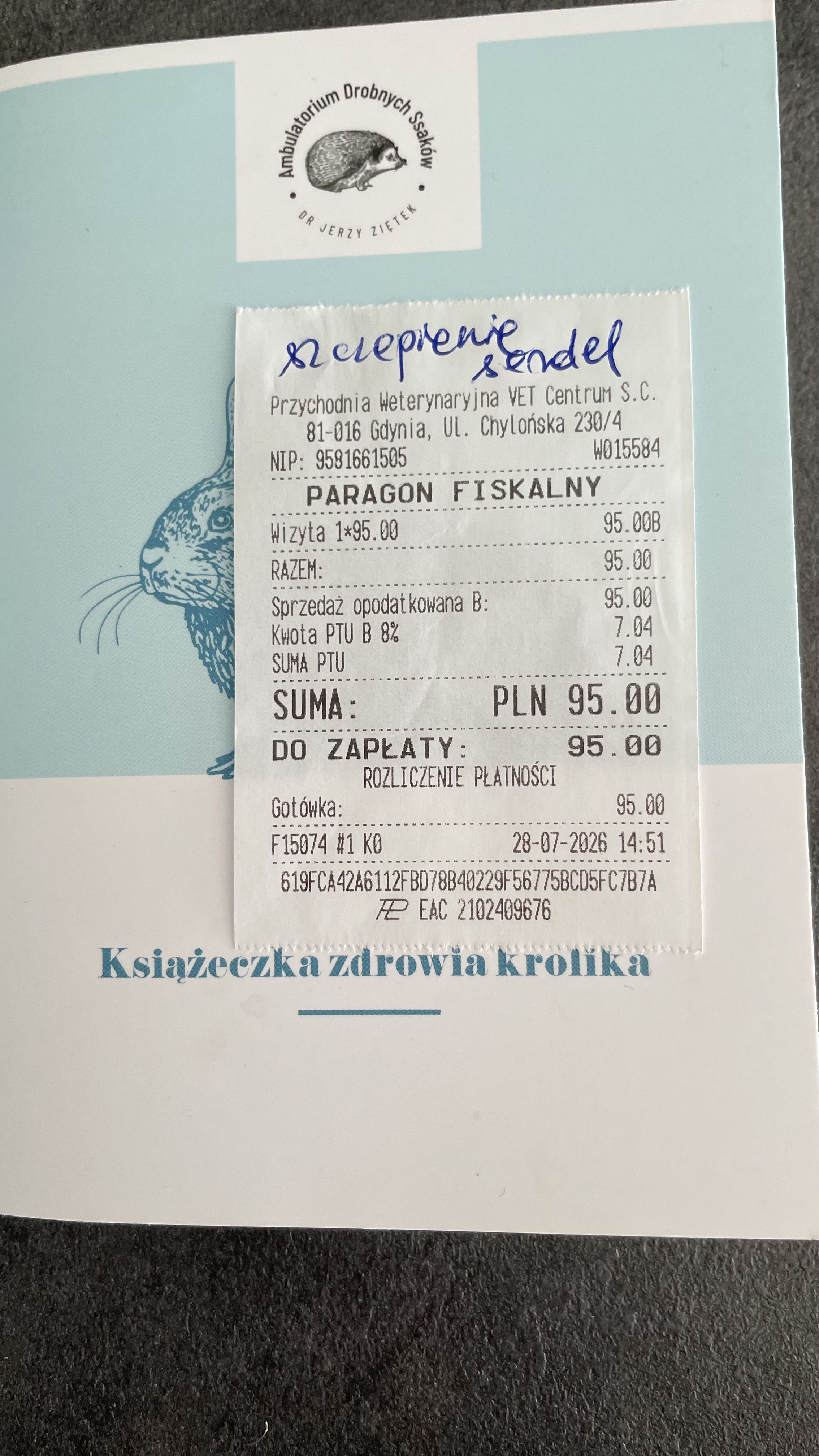 KiXMRDSlJZOWUCjC.jpg