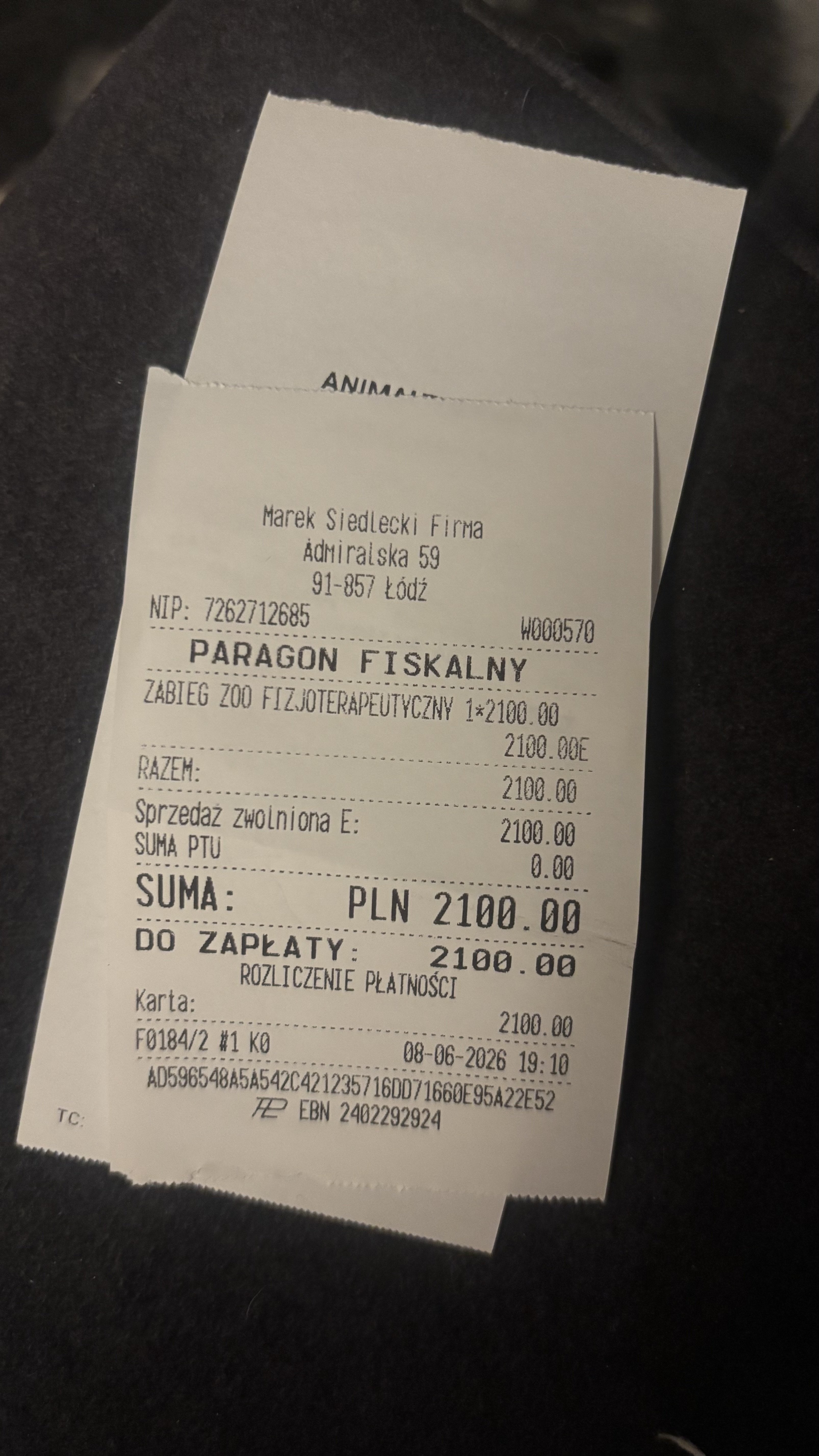 kdlZvAZkO4hiLTcs.jpg