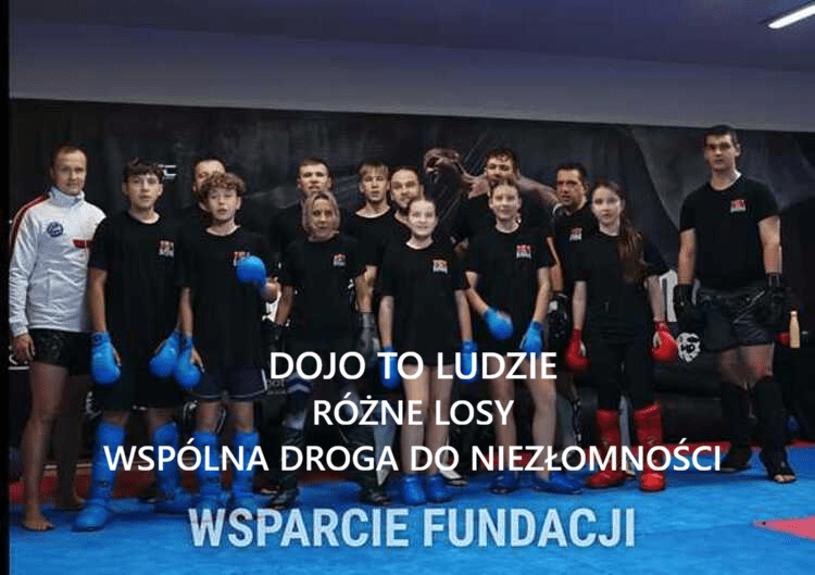 S8ugkLZEQNoIItYR.png