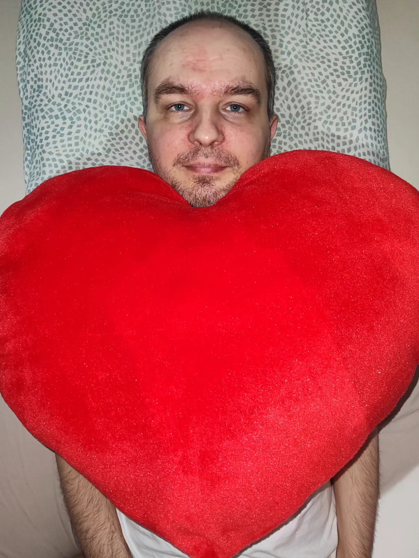 ihXaCWOptvGlRtPV.jpg