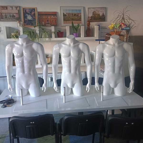sq9sYHvjF6HMlOGm.jpg