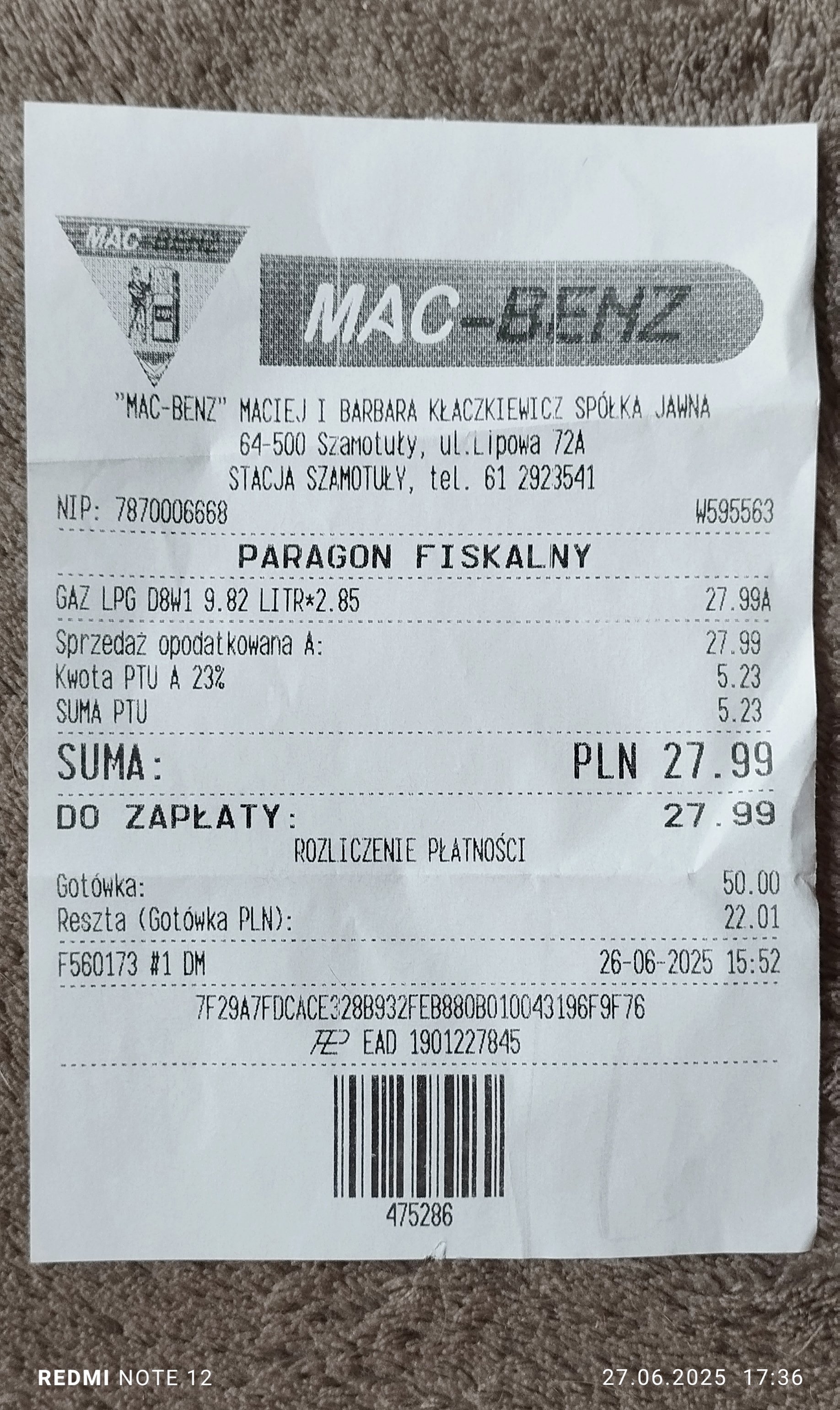 gutz6aDVVdX25qR4.jpg