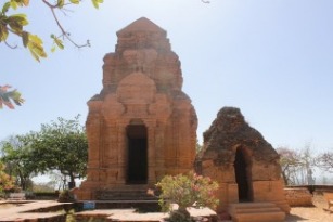 Cham towers, Mui Ne