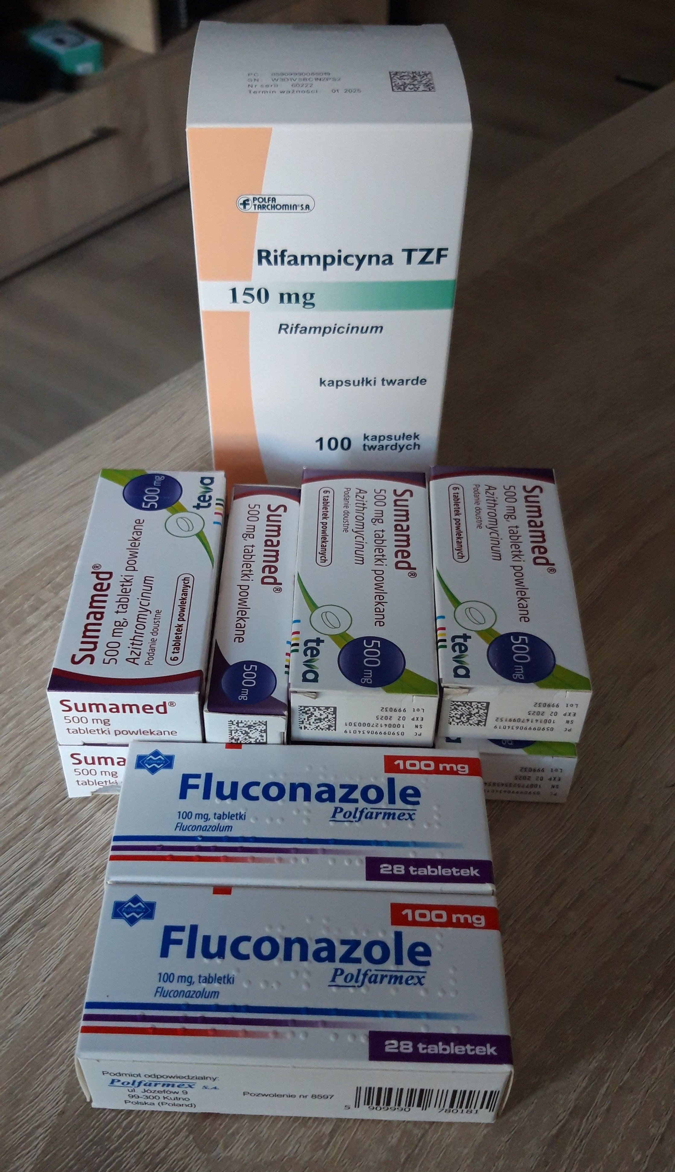 ZNsuooaB23tpuE1T.jpg